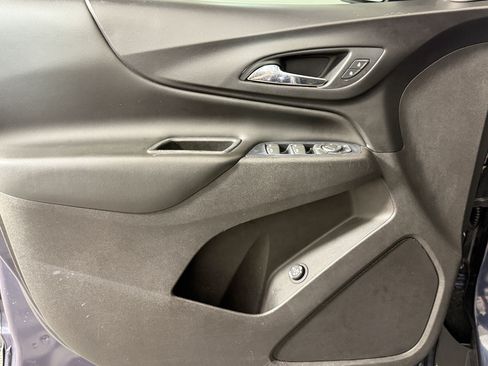 Used 2019 Chevrolet Equinox LT FWD image 12