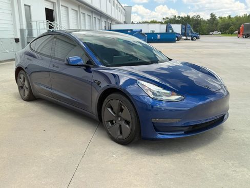 Used 2021 Tesla Model 3 Standard Range Plus RWD image 4