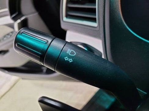 Used 2017 Ford Explorer XLT w/ Equipment Group 202A image 45