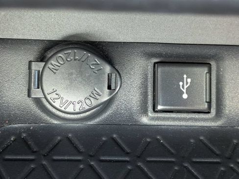 Used 2021 Toyota RAV4 XLE Premium AWD/4WD image 22