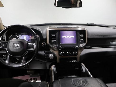 Used 2019 RAM 1500 Laramie AWD/4WD image 17