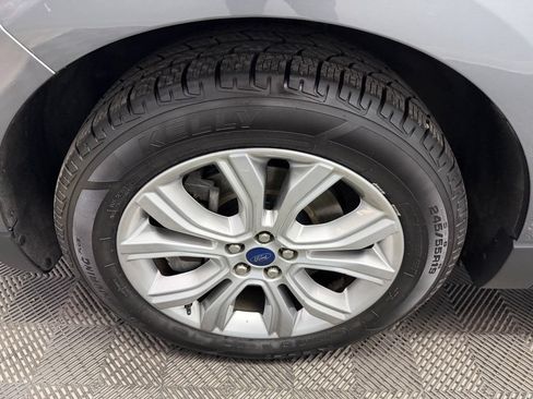 Used 2022 Ford Edge Titanium w/ Equipment Group 301A AWD/4WD image 21