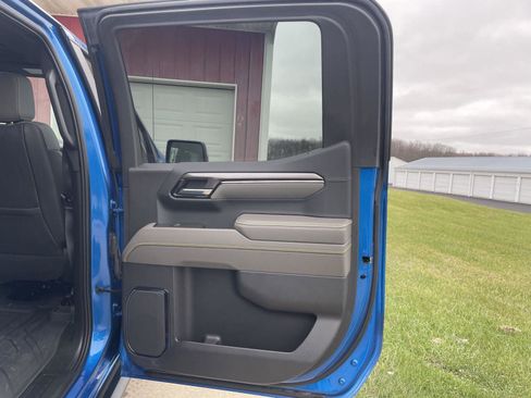 Used 2023 Chevrolet Silverado 1500 ZR2 w/ Technology Package image 29