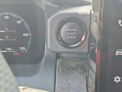 Used 2025 Toyota Tacoma Limited AWD/4WD image 20