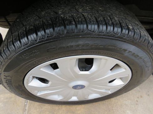 Used 2020 Ford Transit Connect XL FWD image 21