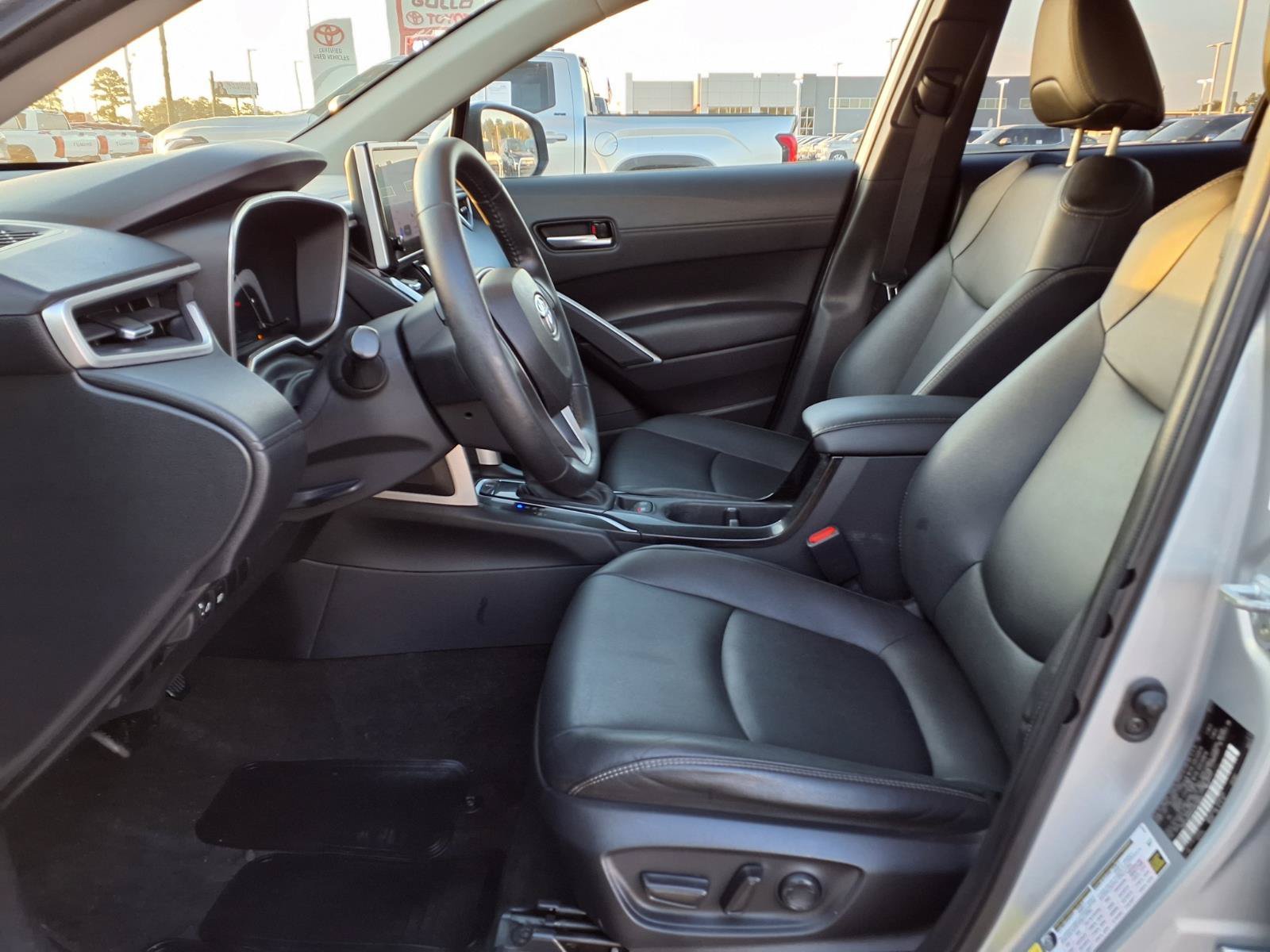 Certified 2023 Toyota Corolla Cross XLE FWD image 18