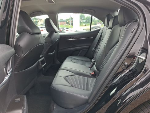 Used 2024 Toyota Camry SE FWD image 10