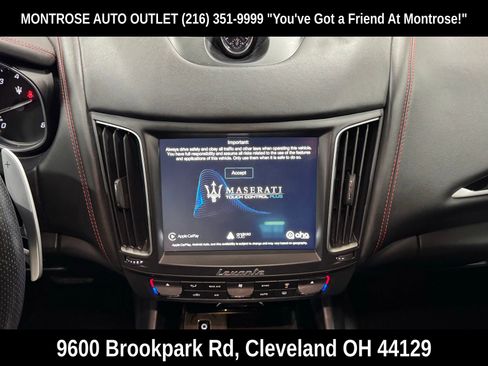 Used 2018 Maserati Levante GranSport image 25