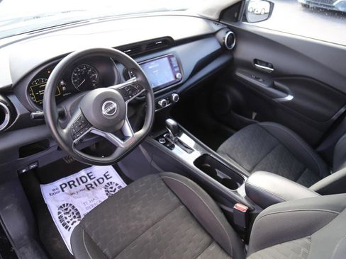 Used 2023 Nissan Kicks SV image 5