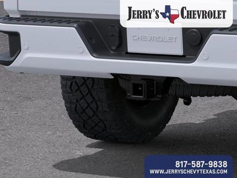 New 2026 Chevrolet Silverado 2500 ZR2 image 16