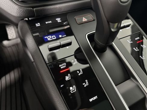 New 2026 Porsche Macan image 31