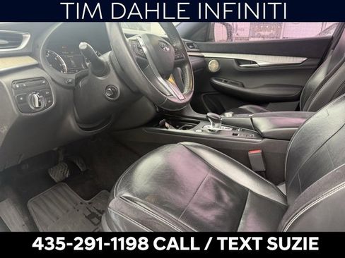 Used 2019 INFINITI QX50 Essential w/ Sensory Package image 11