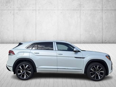 New 2026 Volkswagen Atlas Cross Sport SEL Premium R-Line AWD/4WD image 6