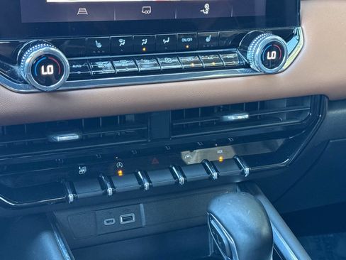 Certified 2024 GMC Canyon AT4 w/ Canyon Safety Plus Package AWD/4WD image 20