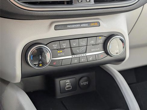 Used 2025 Ford Escape Active w/ Cold Weather Package image 18