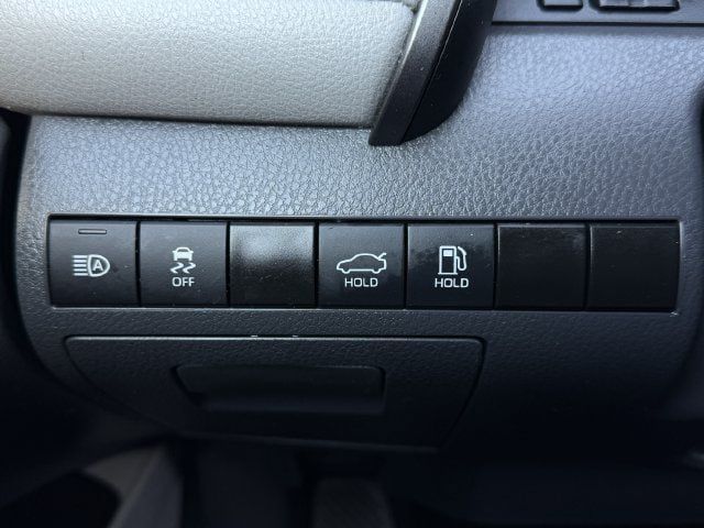 Used 2023 Toyota Camry XLE FWD image 21