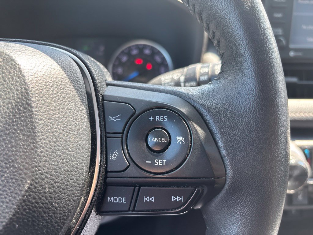 Used 2021 Toyota RAV4 XLE w/ Convenience Package AWD/4WD image 20