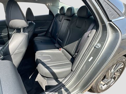 Used 2024 Hyundai Elantra Limited FWD image 26