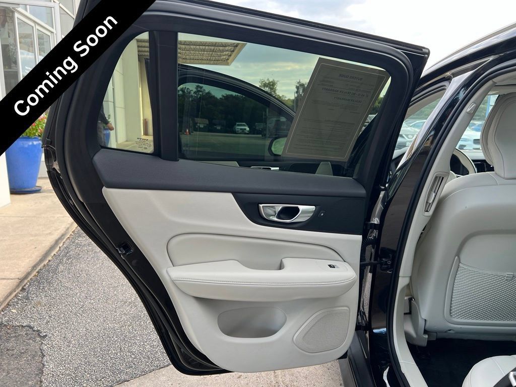 Certified 2024 Volvo V60 B5 Cross Country Plus w/ Protection Package Premier AWD/4WD image 23