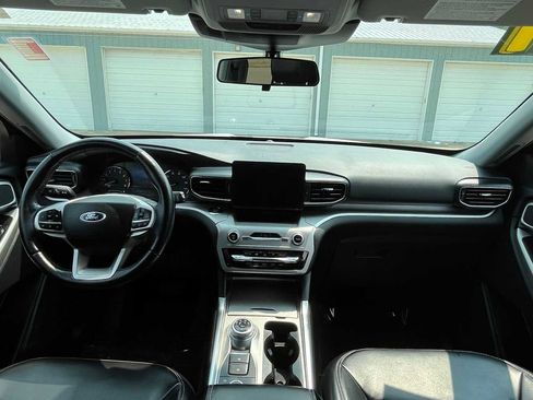 Used 2021 Ford Explorer XLT w/ Equipment Group 202A image 16