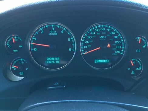 Used 2008 Chevrolet Tahoe LS w/ Skid Plate Package AWD/4WD image 2