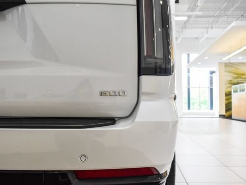Used 2025 Cadillac Escalade ESV Sport Platinum w/ LPO, Floor Liner Package AWD/4WD image 15