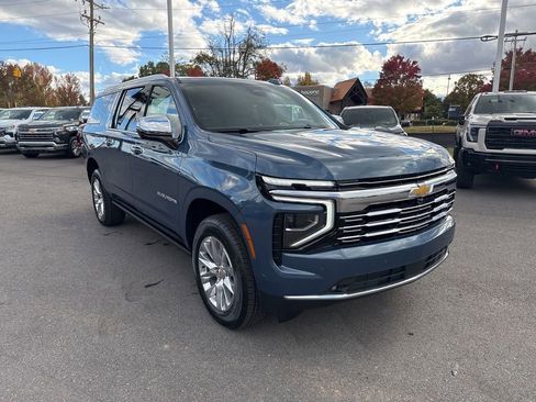 New 2026 Chevrolet Suburban Premier image 7
