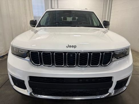 Used 2024 Jeep Grand Cherokee L Limited w/ Luxury Tech Group II AWD/4WD image 2