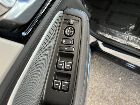 New 2026 Acura MDX SH-AWD image 11