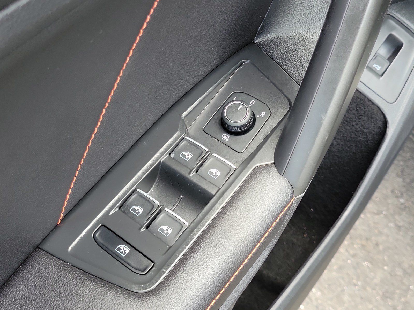 Used 2024 Volkswagen Tiguan Wolfsburg Edition w/ MDO Package, Two-Row AWD/4WD image 14