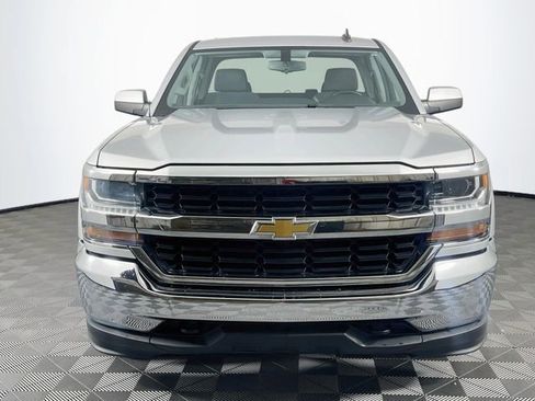 Used 2018 Chevrolet Silverado 1500 LT AWD/4WD image 3