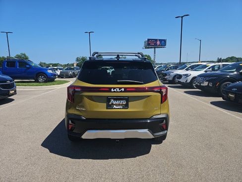 Used 2024 Kia Seltos SX AWD/4WD image 4