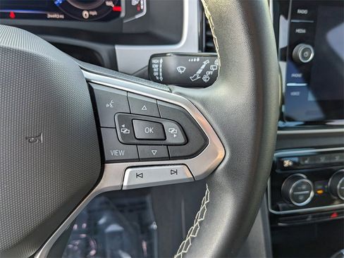 Certified 2023 Volkswagen Atlas Cross Sport SE w/ Panoramic Sunroof Package image 30