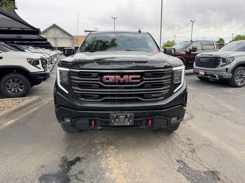 Used 2025 GMC Sierra 1500 AT4 w/ AT4 Premium Package AWD/4WD image 2