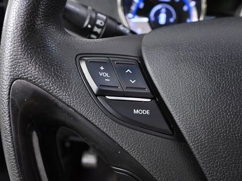 Used 2012 Hyundai Sonata Limited FWD image 32