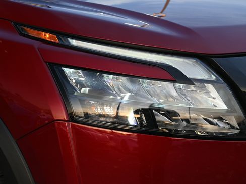 Used 2023 Nissan Pathfinder Rock Creek image 13