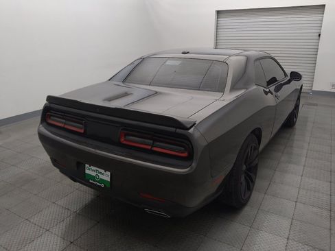 Used 2021 Dodge Challenger SXT w/ Driver Convenience Group RWD image 7