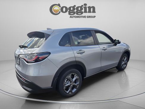 New 2026 Honda HR-V LX image 5