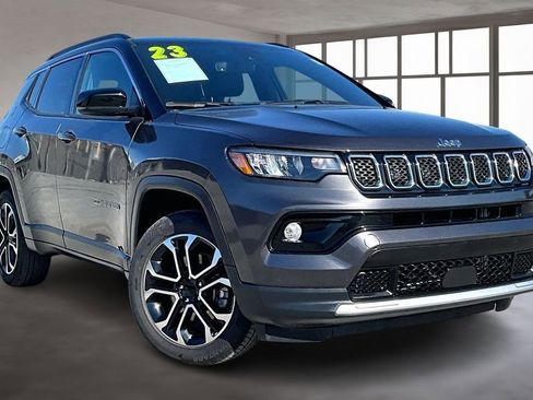 Used 2023 Jeep Compass Limited image 3