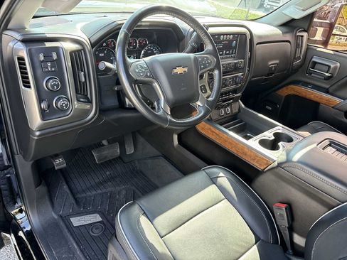 Used 2019 Chevrolet Silverado 2500 High Country w/ Duramax Plus Package AWD/4WD image 10