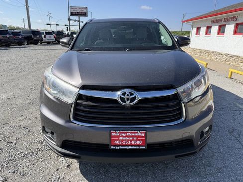 Used 2016 Toyota Highlander XLE AWD/4WD image 8