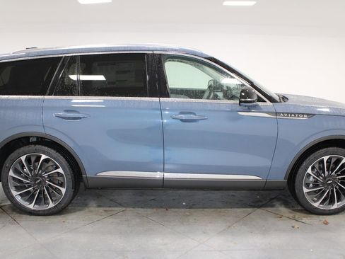New 2026 Lincoln Aviator Reserve image 10