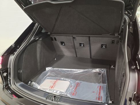 New 2026 Porsche Macan GTS image 31