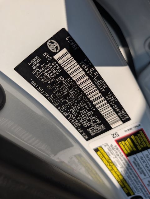 Used 2025 Toyota Camry SE FWD image 35