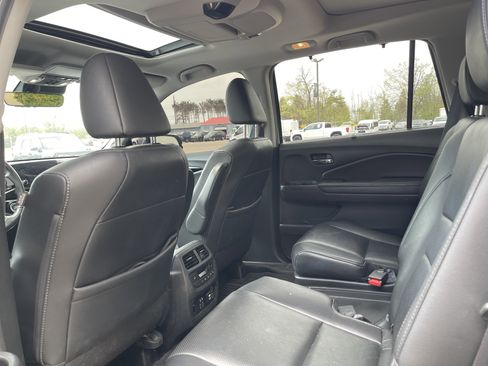 Used 2020 Honda Pilot Elite image 11