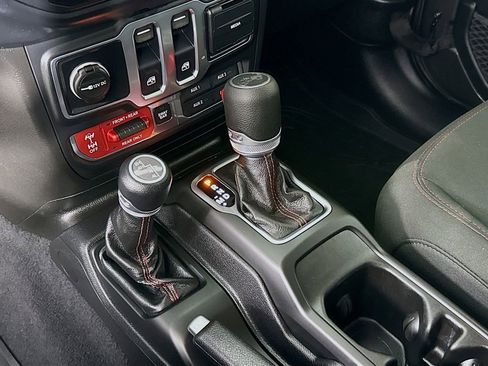 Used 2020 Jeep Wrangler Rubicon AWD/4WD image 19