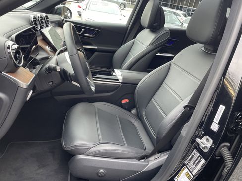 Certified 2025 Mercedes-Benz GLC 300 4MATIC image 23