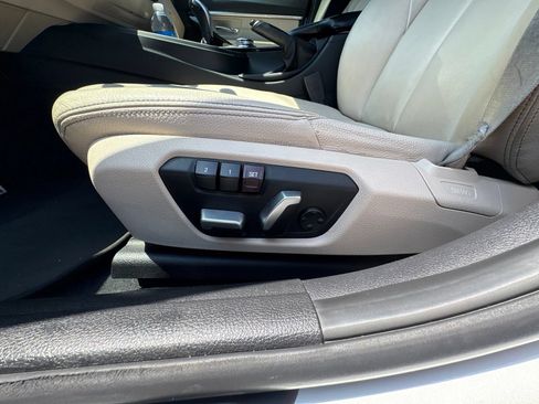 Used 2017 BMW 330i Sedan RWD image 13