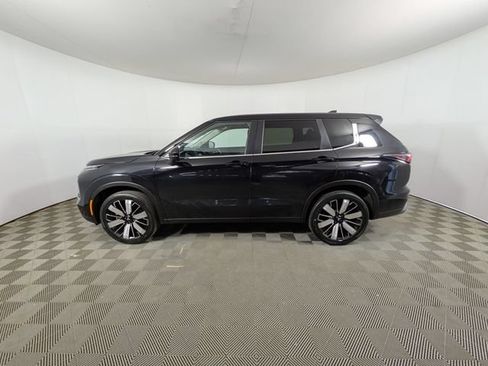 Used 2025 Mitsubishi Outlander SE AWD/4WD image 24