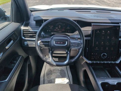 Used 2025 GMC Acadia Elevation FWD image 10